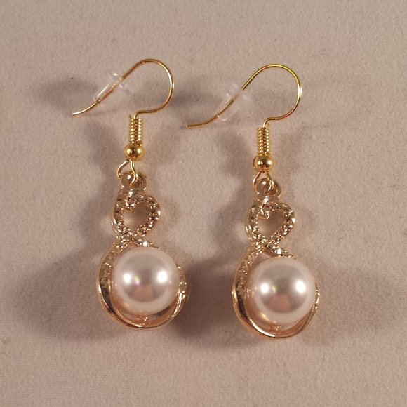 Gold Pearl Swirl Love Infinity Earrings 10mm GP - Picture 2 of 2